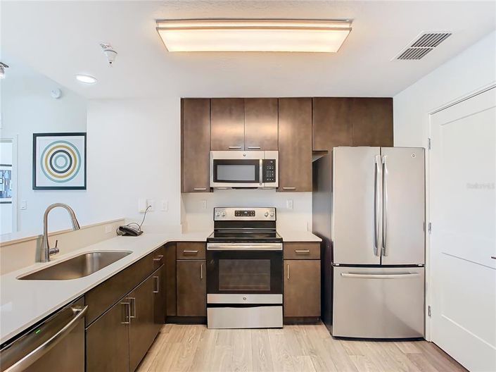 Image No.8-3 Bed Property for sale