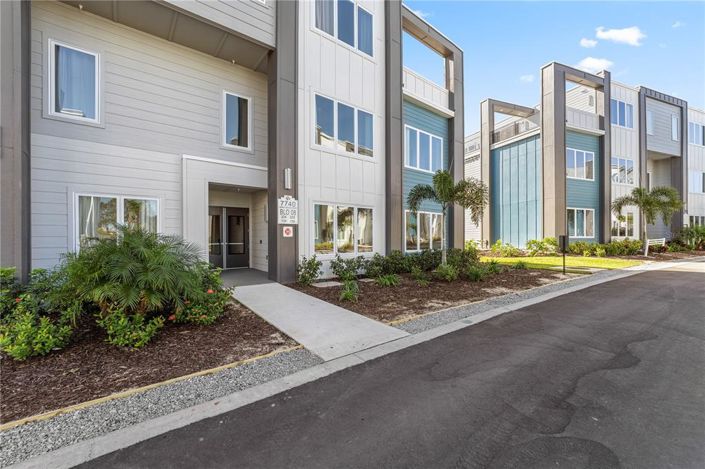 Image No.31-3 Bed Property for sale