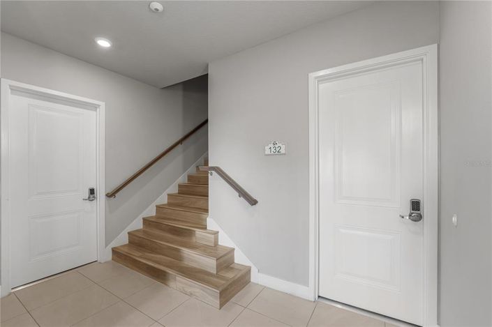 Image No.8-3 Bed Property for sale