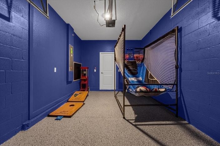 Image No.10-5 Bed Property for sale