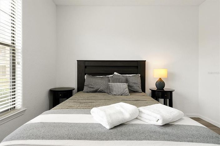 Image No.20-3 Bed Property for sale