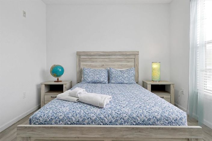 Image No.24-3 Bed Property for sale