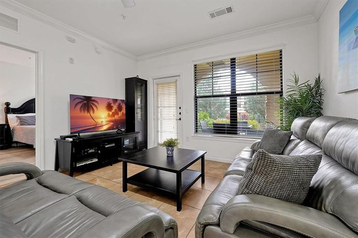 Image No.4-3 Bed Property for sale