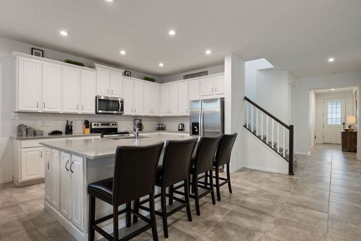 Image No.15-9 Bed Property for sale