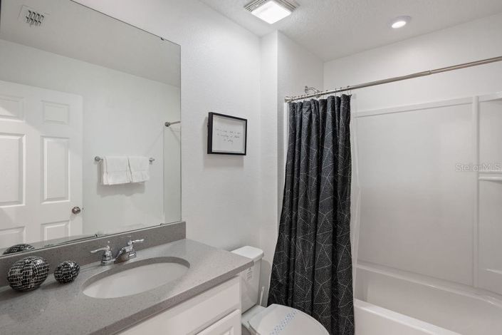 Image No.24-9 Bed Property for sale