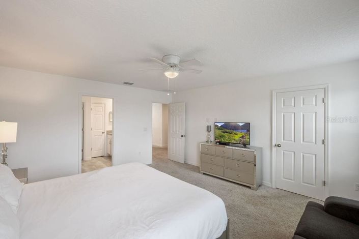 Image No.33-9 Bed Property for sale