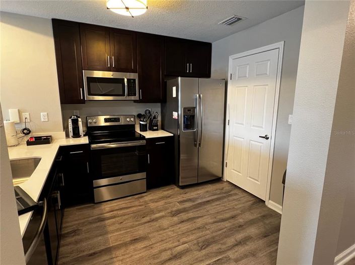 Image No.11-2 Bed Property for sale