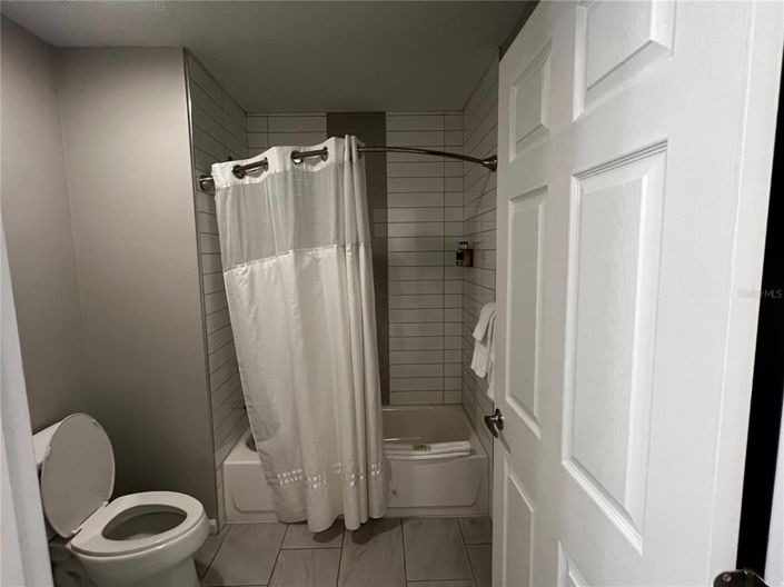 Image No.21-2 Bed Property for sale