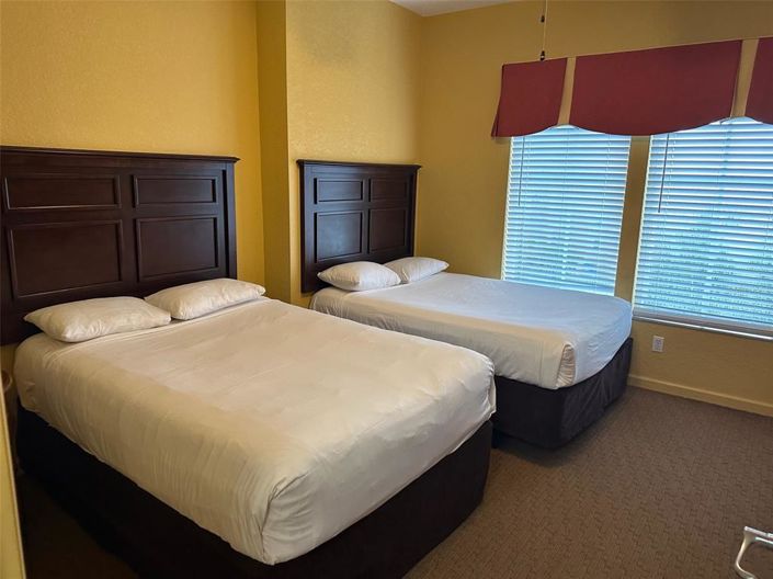 Image No.12-2 Bed Property for sale