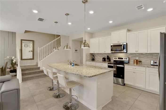 Image No.19-5 Bed Townhouse for sale