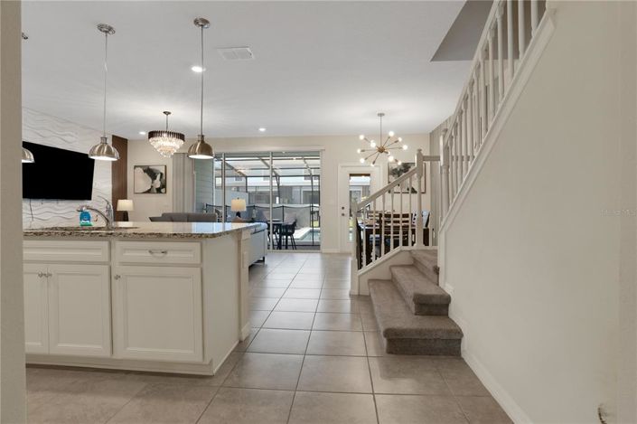 Image No.20-5 Bed Townhouse for sale