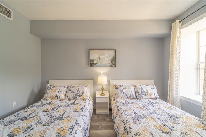 Image No.29-3 Bed Property for sale