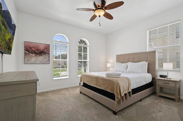 Image No.36-5 Bed Property for sale