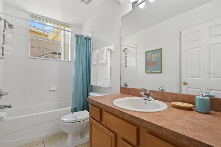 Image No.37-5 Bed Property for sale