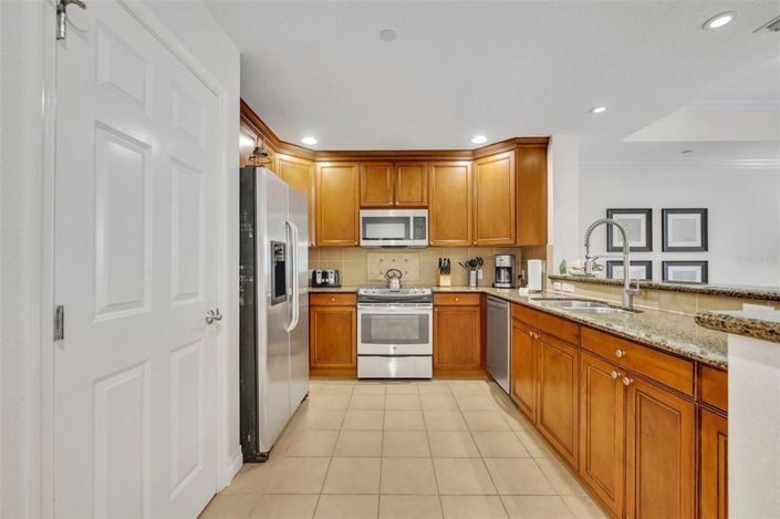 Image No.6-3 Bed Property for sale