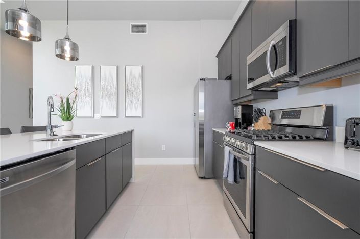 Image No.15-5 Bed Property for sale