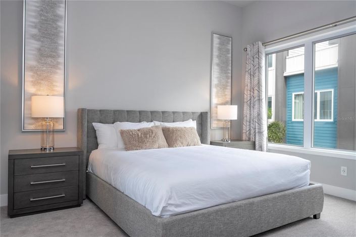 Image No.19-5 Bed Property for sale