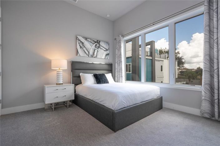 Image No.25-5 Bed Property for sale