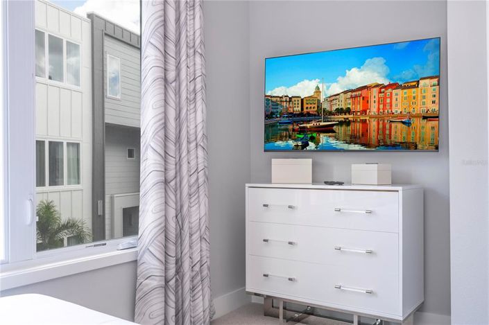 Image No.28-5 Bed Property for sale