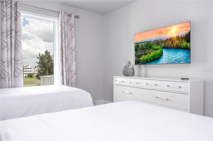 Image No.55-5 Bed Property for sale