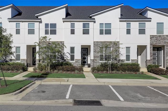 Image No.1-5 Bed Townhouse for sale