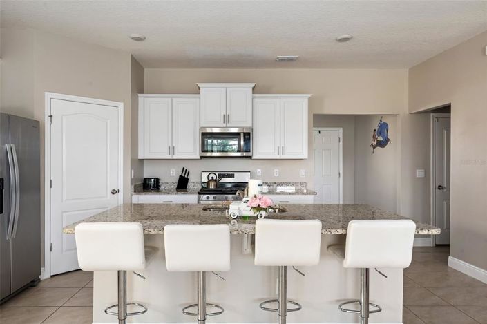 Image No.26-5 Bed Property for sale