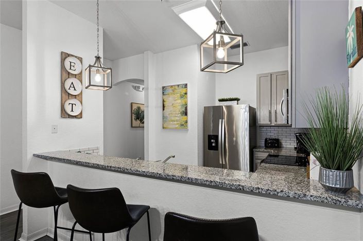 Image No.11-2 Bed Property for sale