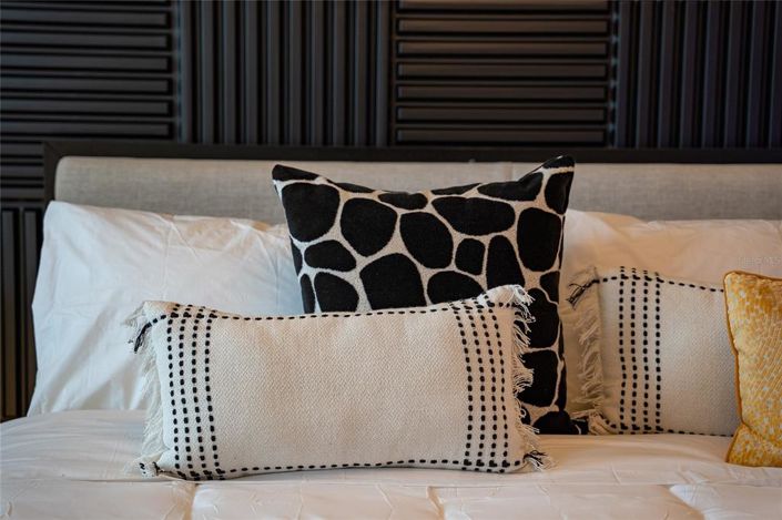 Image No.35-5 Bed Townhouse for sale