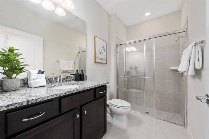 Image No.8-5 Bed Townhouse for sale