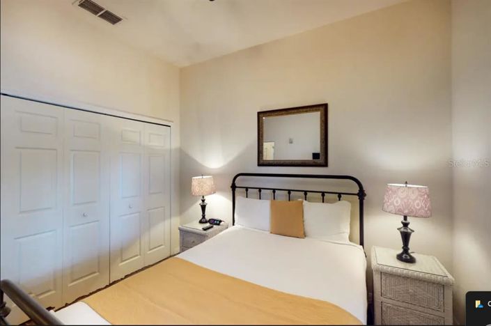 Image No.17-3 Bed Property for sale