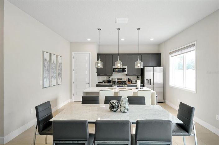 Image No.12-3 Bed Property for sale