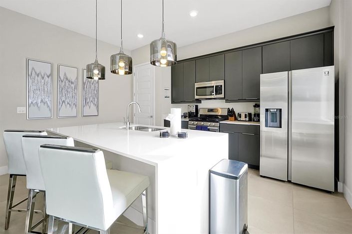 Image No.8-3 Bed Property for sale