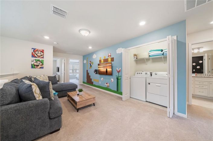 Image No.19-5 Bed Townhouse for sale