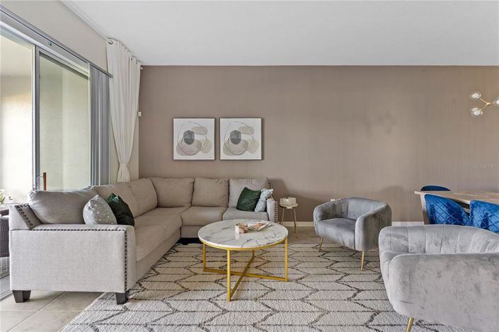 Image No.7-2 Bed Property for sale