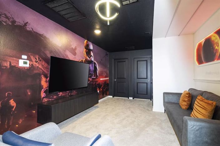 Image No.16-5 Bed Townhouse for sale