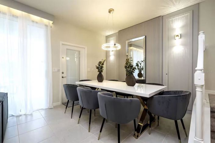 Image No.7-5 Bed Townhouse for sale