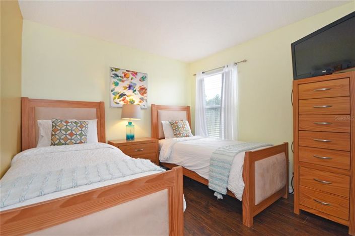 Image No.20-7 Bed Property for sale