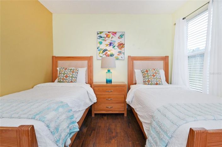 Image No.21-7 Bed Property for sale