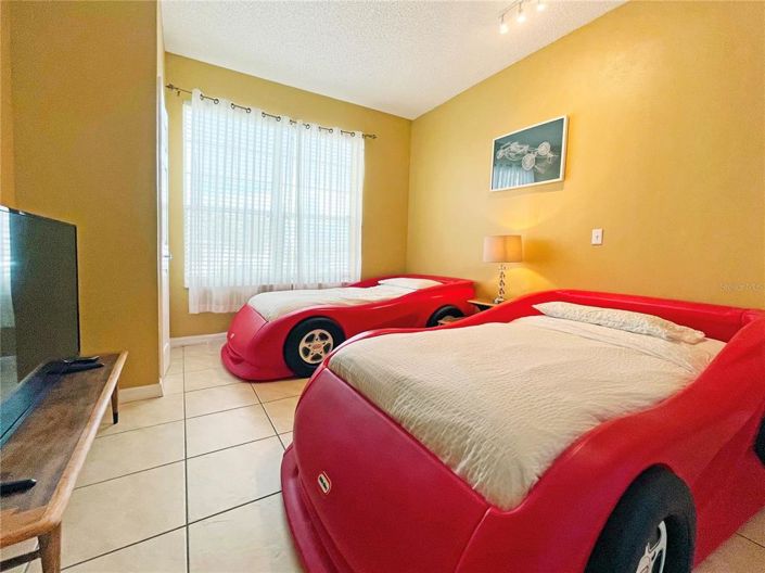 Image No.32-7 Bed Property for sale