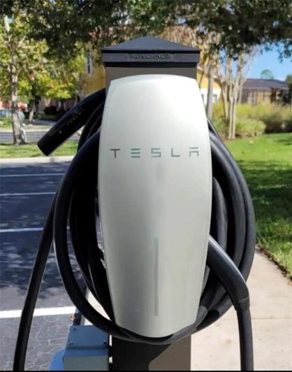 Image No.55-7 Bed Property for sale