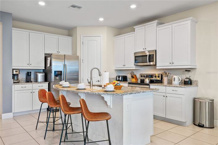 Image No.19-4 Bed Property for sale