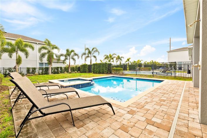 Image No.56-4 Bed Property for sale