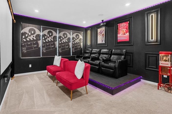 Image No.10-12 Bed Property for sale