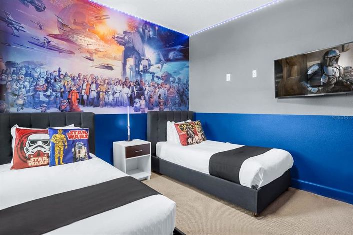 Image No.22-10 Bed Property for sale