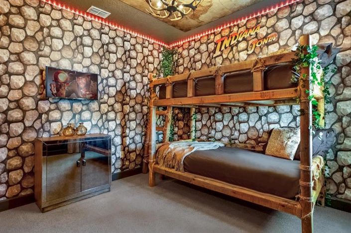 Image No.28-10 Bed Property for sale