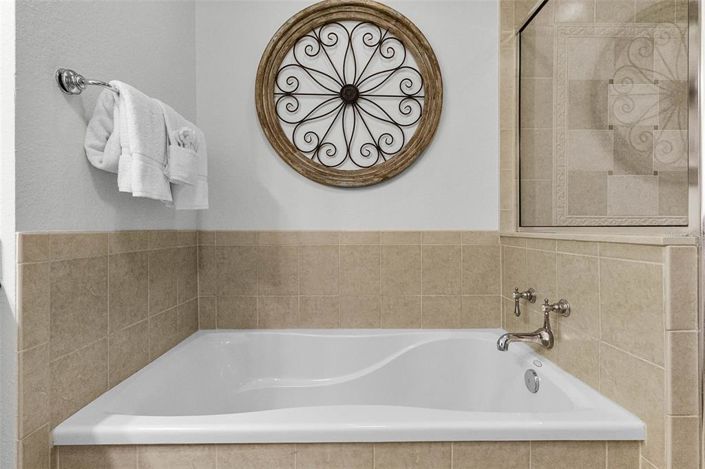 Image No.35-3 Bed Property for sale