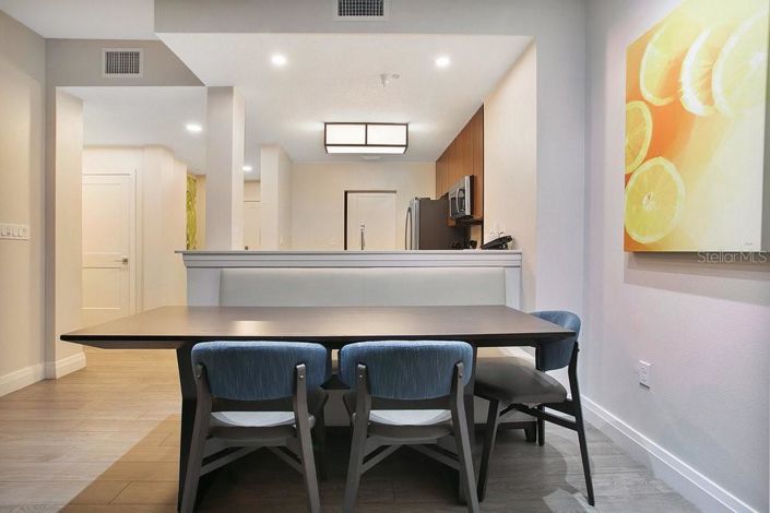 Image No.10-2 Bed Property for sale