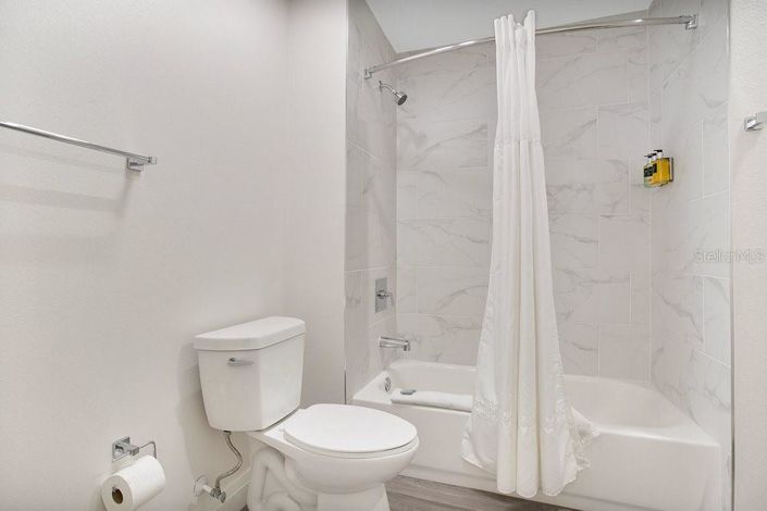 Image No.18-2 Bed Property for sale