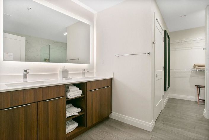 Image No.22-2 Bed Property for sale