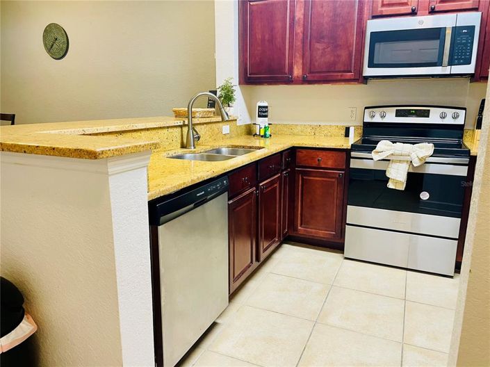 Image No.12-3 Bed Property for sale